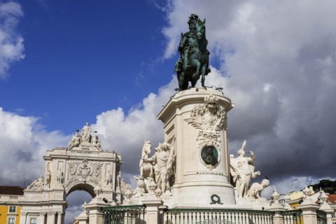 Dom Jose with the Arco da rua Augusta, equestrian monument, arch, triumphal arch, monument, old