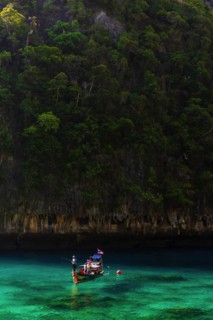 Lo Sama bay on Ko Phi Phi Don, sea, ocean, Andaman Sea, tropics, tropical, island, rock, rock,