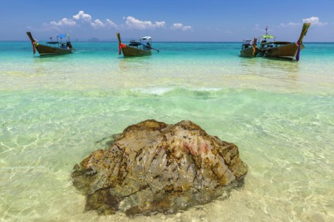 Fishing boat, wooden boat, bathing beach, swimming, bathing, bay, bay, sea, ocean, Andaman Sea,