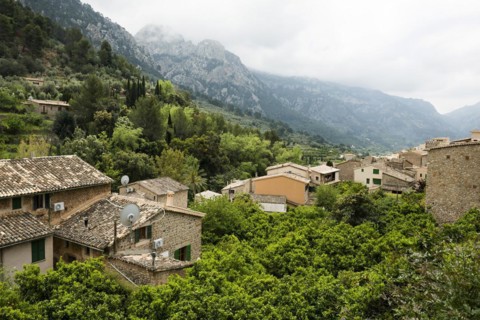 Village in the mountains with citrus plantations, Fornalutx, Soller, Serra de Tramuntana, Majorca,
