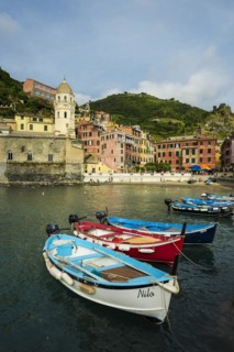 Village with colourful houses by the sea, Vernazza, UNESCO World Heritage Site, Cinque Terre,