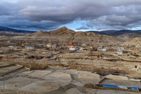 The walled village of Lo Manthang, Kingdom of Mustang, Nepal, Asia