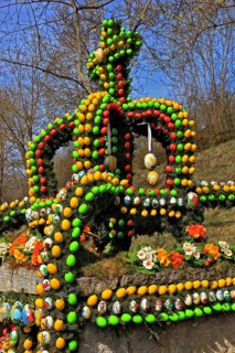 Easter fountain in Tiefenpoelz near Heiligenstadt, Bamberg district, Franconian Switzerland, Upper