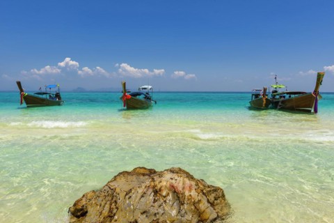 Fishing boat, wooden boat, bathing beach, swimming, bathing, bay, bay, sea, ocean, Andaman Sea,