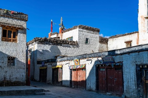The walled historic centre, Lo Manthang, Kingdom of Mustang, Nepal, Asia