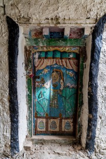 Beutiful coloured door, Lo Manthang, Kingdom of Mustang, Nepal, Asia