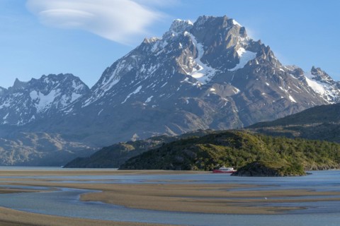 Excursion boat at Lago Grey, Torres del Paine National Park, Parque Nacional Torres del Paine,