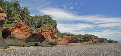 Wooded cliffs, red sandstone, Five Islands Provincial Park, Fundy Bay, Nova Scotia, Canada, North