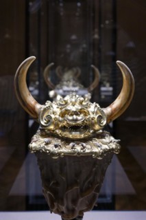 Rhinoceros horn lidded goblet with warthog tusks, Room XXV, Kunstkammer, Kunsthistorisches Museum