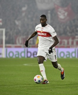 Serhou Guirassy VfB Stuttgart (09) Action on the ball, free pose, MHPArena, MHP Arena Stuttgart,