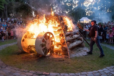 Riga. Ligo festival in Dzeguzkalna Park. Burning of the headdress (oak leaf wreath, flower wreath)