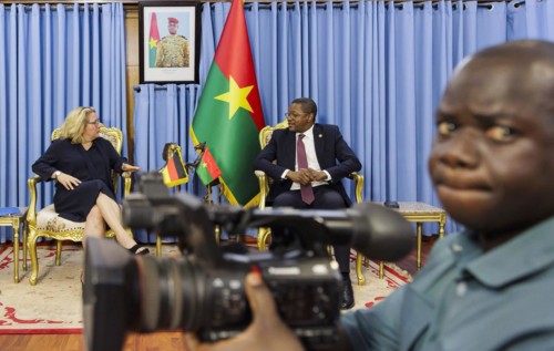 Svenja Schulze (SPD), Federal Minister for Economic Cooperation and Development, and Karamoko Jean