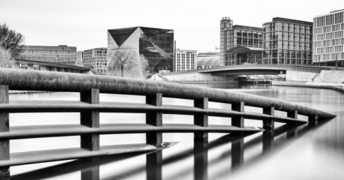 Black and white photography, long exposure, detail photo, Kronprinzenbruecke in the government