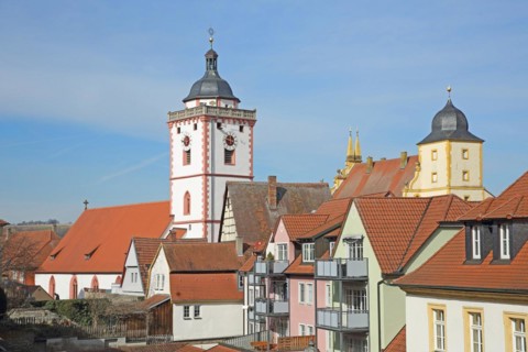 View of St. Nikolai church built 15th century and castle, townscape, Marktbreit, Lower Franconia,