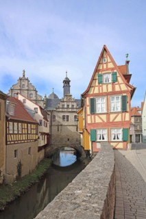Historic Main Gate, half-timbered house Malerwinkelhaus and Breitbach, town gate, town tower,