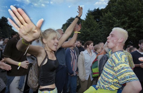 Under the motto One World one Future, techno music fans celebrate the 10th Love Parade with more