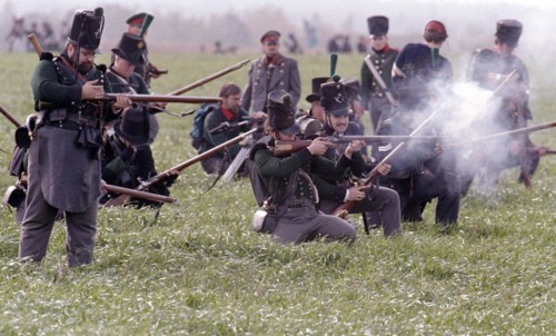 Actors in historical uniforms re-enact the battle in historical battle scenes on the 185th