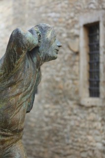 Sculpture Eavesdropper by Karl-Henning Seemann 2007, gesture, gesture, listen, listen, ear, arm,