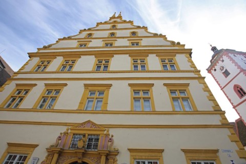 Renaissance castle built 1580 and St. Nikolai church, church tower, Nikolaikirche, gable, view