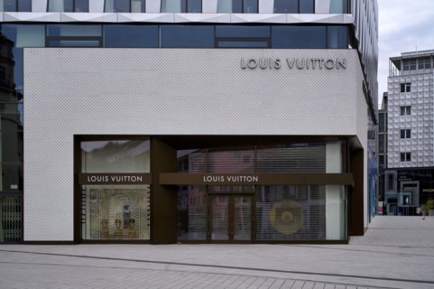 Louis Vuitton Brand Store, logo, retail shop, closed, Dorotheen Quartier, DOQU, shopping mall,
