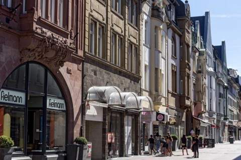 Row of Art Nouveau houses, Seltersweg, pedestrian zone, shopping street, old town, Giessen,