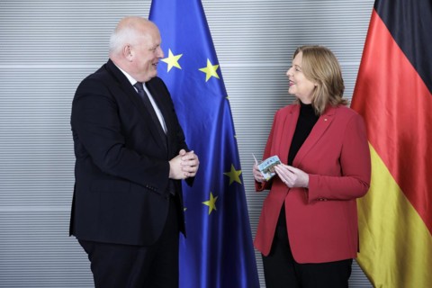 (R-L) Ulrich Kelber, Federal Commissioner for Data Protection and Freedom of Information, hands