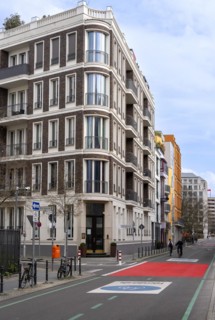 Symbolic photo on the subject of bicycle lanes in Berlin, Niederwallstrasse and Hausvogteiplatz,