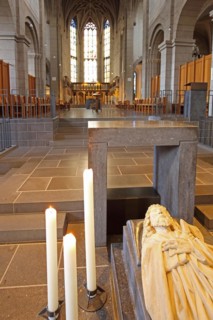 Tomb of the Apostle Matthias in the Romanesque Church of St Matthias, interior view, tomb, candles,