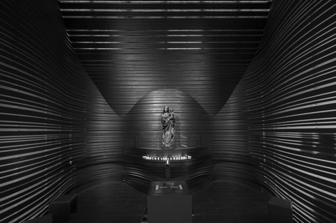 Modern Marian chapel with a sculpture of the Virgin and Child from around 1480, St Clare's Church,