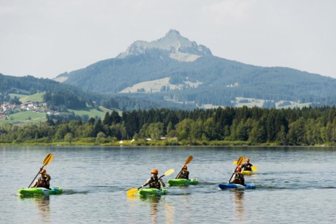 Kayaks, Lake Ammer, near Herrsching am Lake Ammer, Fuenfseenland, Upper Bavaria, Bavaria, Germany,