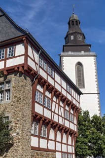 Leib'sches Haus, medieval half-timbered building as Upper Hesse Museum, Gothic bell tower of the