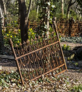 Rusty grave fences, Kirchof 1 of the Evangelische Georgen-Parochialgemeinde, Greisfswalder Strasse,