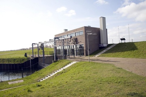 Dyke and pumping station, Maasdijk, Netherlands