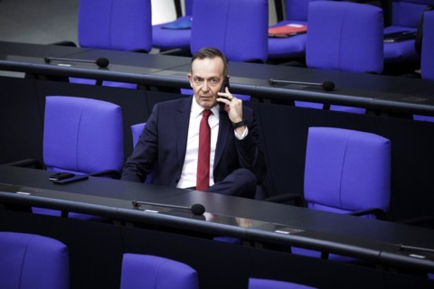 Volker Wissing, Federal Minister of Transport and Digital Affairs, on the phone shortly in front of
