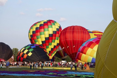 Hot-air balloons, Ballooning Festival, Saint-Jean-sur-Richelieu, Quebec Province, Canada, North