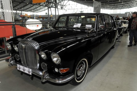 RETRO CLASSICS 2010, Stuttgart Messe, Black elegant limousine with chrome details, presented on the
