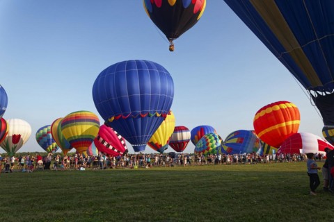 Hot-air balloons, Ballooning Festival, Saint-Jean-sur-Richelieu, Quebec Province, Canada, North