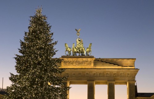 Festively decorated Christmas tree at the Brandenburg Gate, Berlin, 02.12.2016