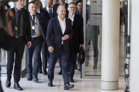Olaf Scholz (SPD), Federal Chancellor, visits the parliamentary group meeting of the FDP (Free
