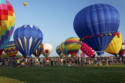 Hot-air balloons, Ballooning Festival, Saint-Jean-sur-Richelieu, Quebec Province, Canada, North