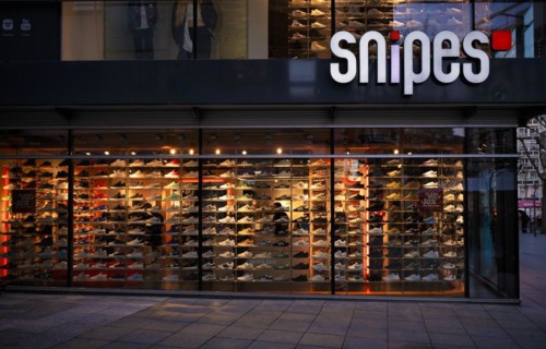 Snipes, retail, department stores' chain, shoes, logo, twilight, mixed light, Koenigsstrasse,