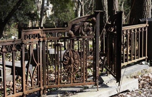 Rusty grave fences, Kirchof 1 of the Evangelische Georgen-Parochialgemeinde, Greisfswalder Strasse,