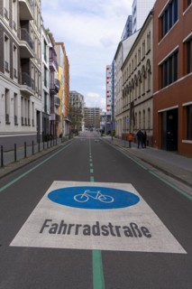 Symbolic photo on the subject of bicycle lanes in Berlin, Niederwallstrasse and Hausvogteiplatz,
