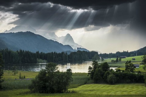 Storm clouds, Geroldsee or Wagenbruechsee, Kruen near Mittenwald, Werdenfelser Land, Upper Bavaria,