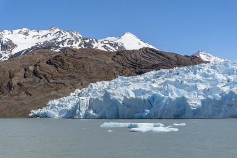 Glacier, floating ice, Lago Grey, Torres del Paine National Park, Parque Nacional Torres del Paine,