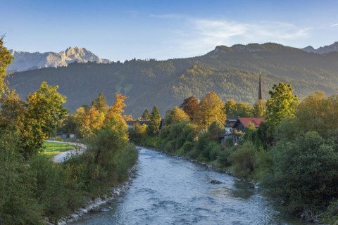 Loisach Wetterstein range and Dreitorspitze in the evening light, Garmisch-Partenkirchen,