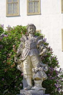 Guardian figure, Count von Breuner, Asparn Castle, Asparn an der Zaya, Weinviertel, Lower Austria,