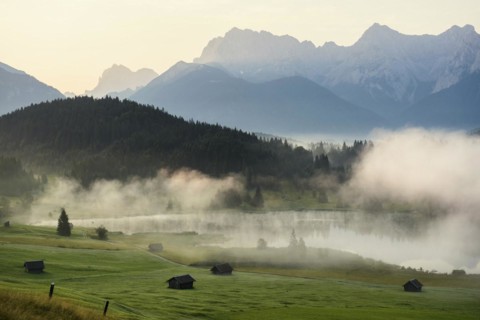 Sunrise and morning fog, Geroldsee or Wagenbruechsee, Kruen near Mittenwald, Werdenfelser Land,