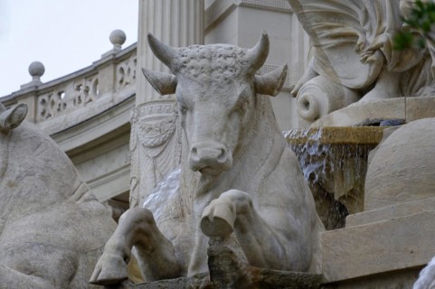 Palais Longchamp, Marseille, close-up of a powerful marble bull sculpture at a fountain, Marseille,