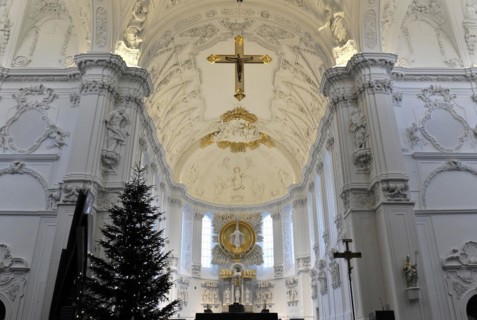 St Kilian's Cathedral in Wuerzburg, Wuerzburg Cathedral, view of the altar area of a baroque church